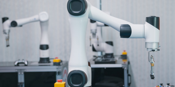 Células Robotizadas els Alamús · Célula Robotizada para Cajas / Cajones de Plástico